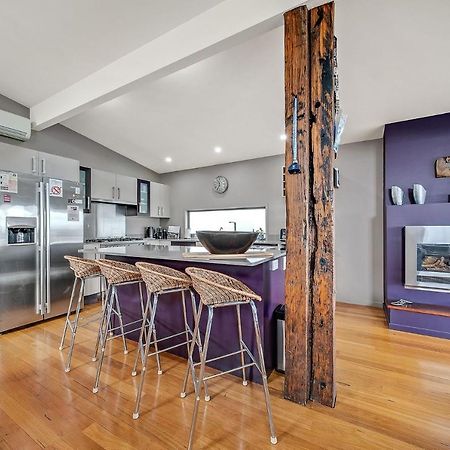 Ned Kelly'S Retreat - Stunning 3Br Townhouse L Lake Views L Wifi L Bbq 진다바인 외부 사진