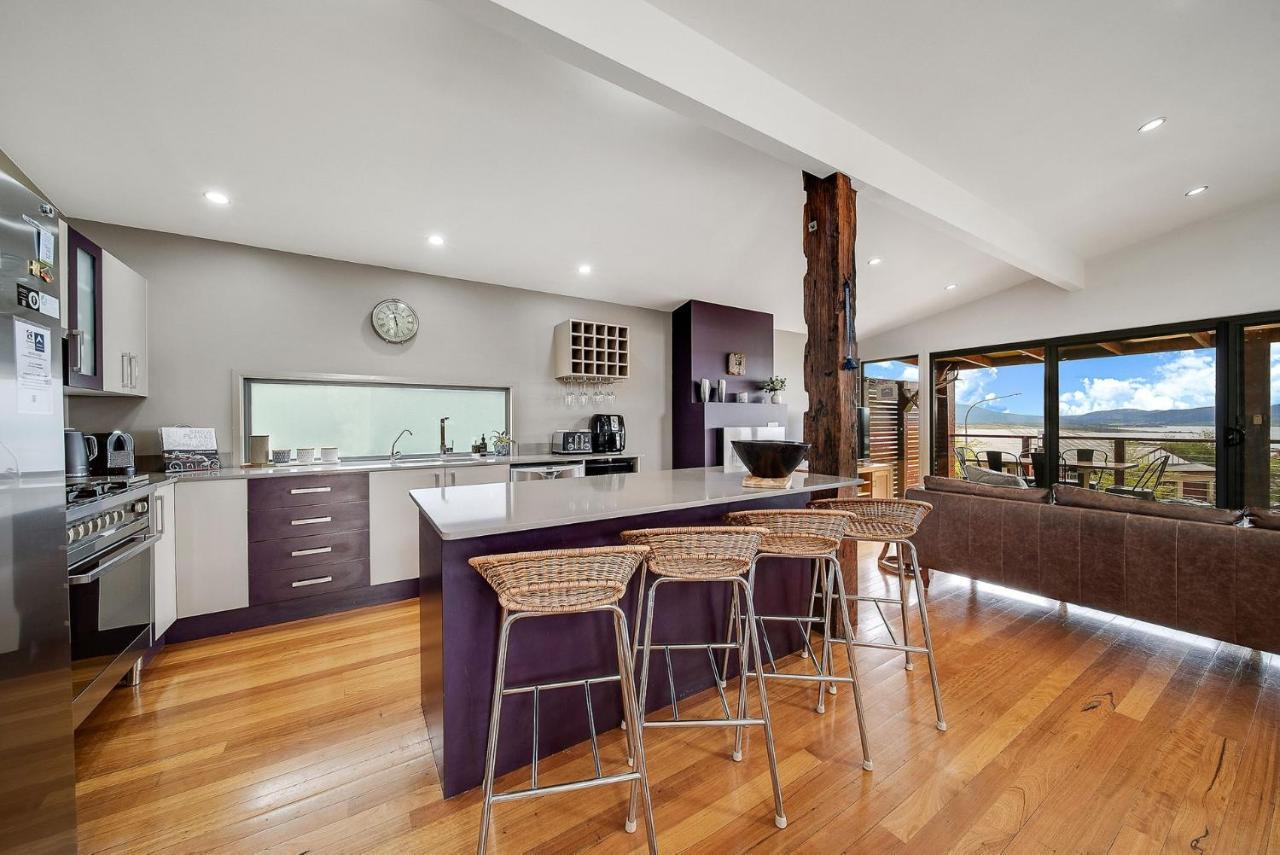 Ned Kelly'S Retreat - Stunning 3Br Townhouse L Lake Views L Wifi L Bbq 진다바인 외부 사진