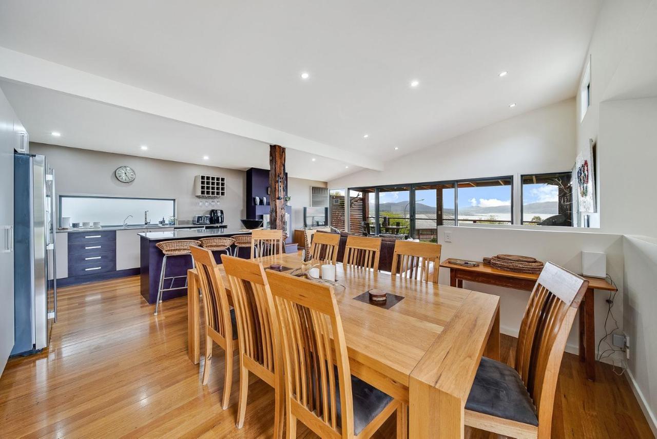 Ned Kelly'S Retreat - Stunning 3Br Townhouse L Lake Views L Wifi L Bbq 진다바인 외부 사진