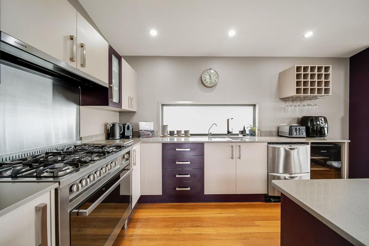 Ned Kelly'S Retreat - Stunning 3Br Townhouse L Lake Views L Wifi L Bbq 진다바인 외부 사진