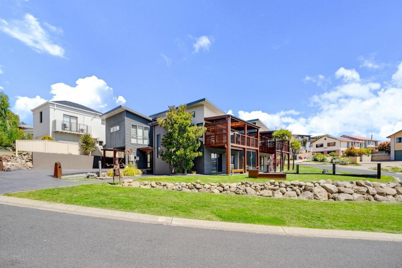 Ned Kelly'S Retreat - Stunning 3Br Townhouse L Lake Views L Wifi L Bbq 진다바인 외부 사진