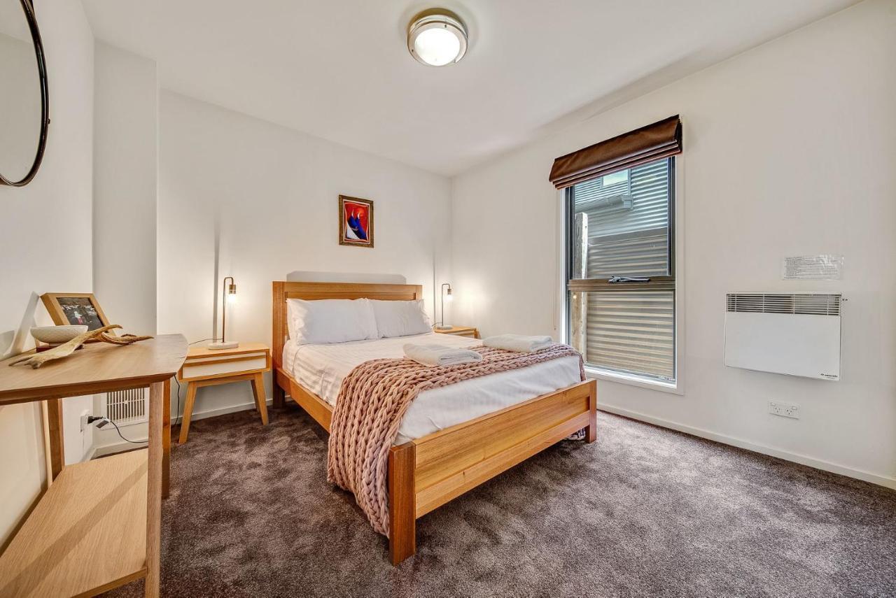 Ned Kelly'S Retreat - Stunning 3Br Townhouse L Lake Views L Wifi L Bbq 진다바인 외부 사진