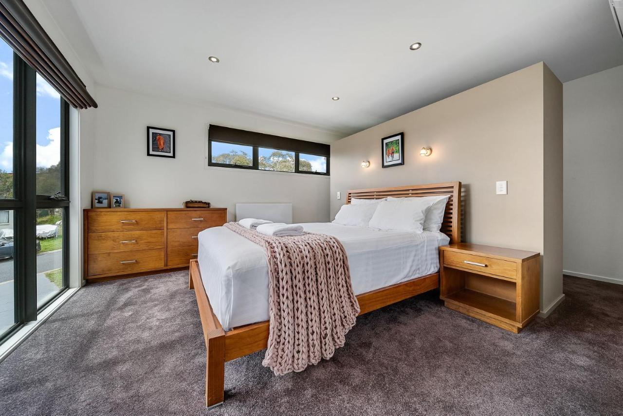 Ned Kelly'S Retreat - Stunning 3Br Townhouse L Lake Views L Wifi L Bbq 진다바인 외부 사진